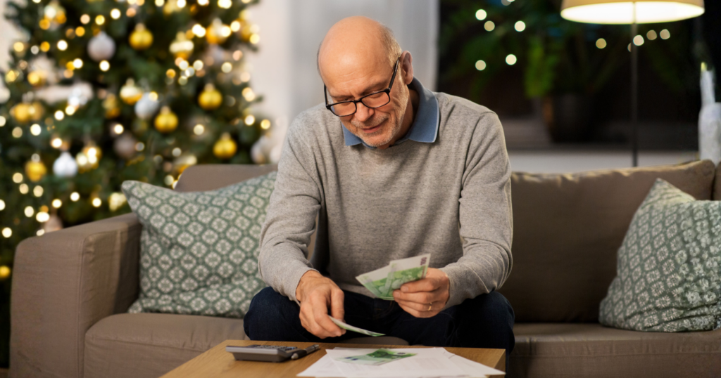 5 boring money habits of men who quietly build real freedom by their 50s, while their high-earning friends stay stuck on the same treadmill